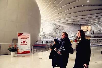 濱海圖書館與藝術場館管理的未來探索 韋尼馬斯先生的回訪與思考